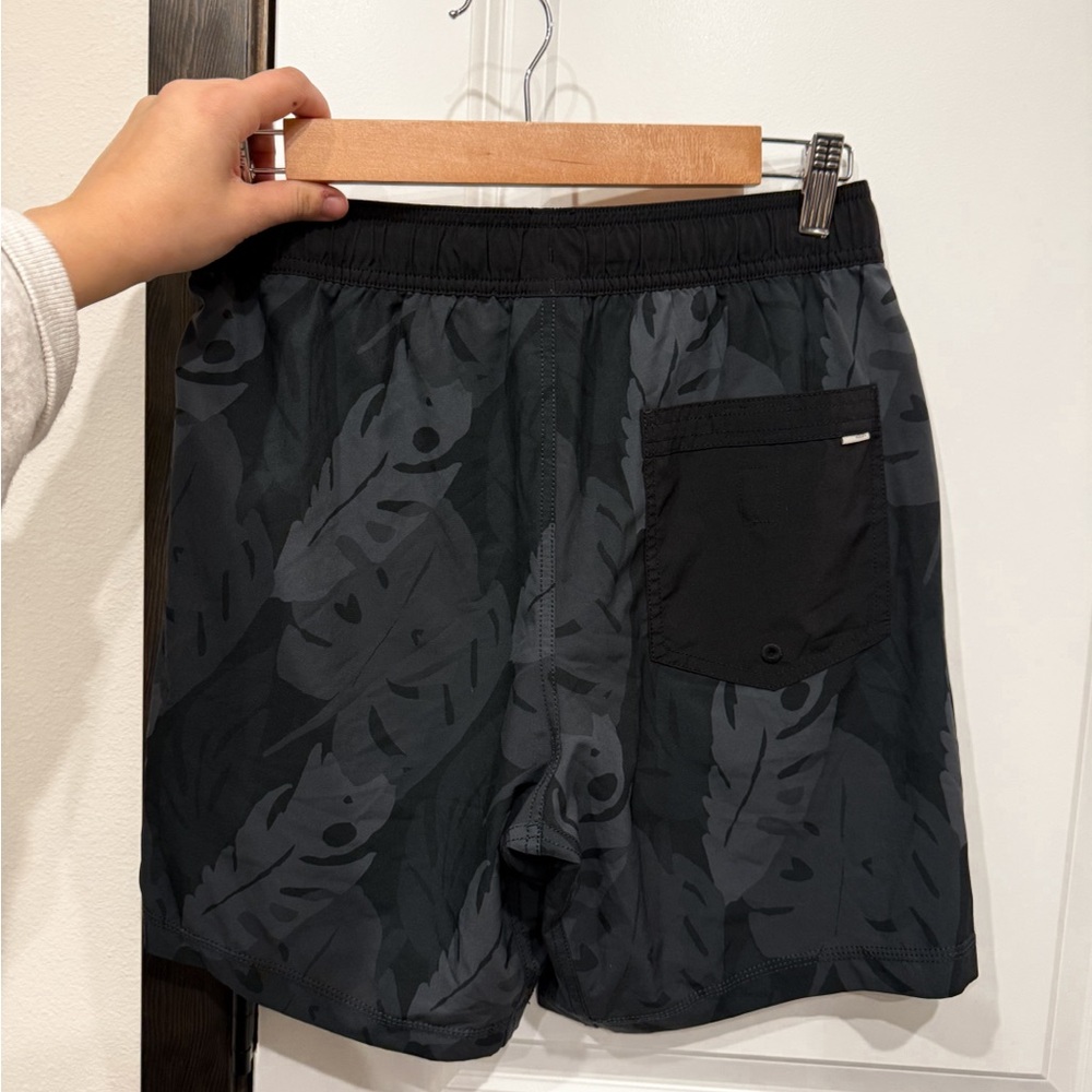 Vuori Kore Shorts - Picture 4 of 4
